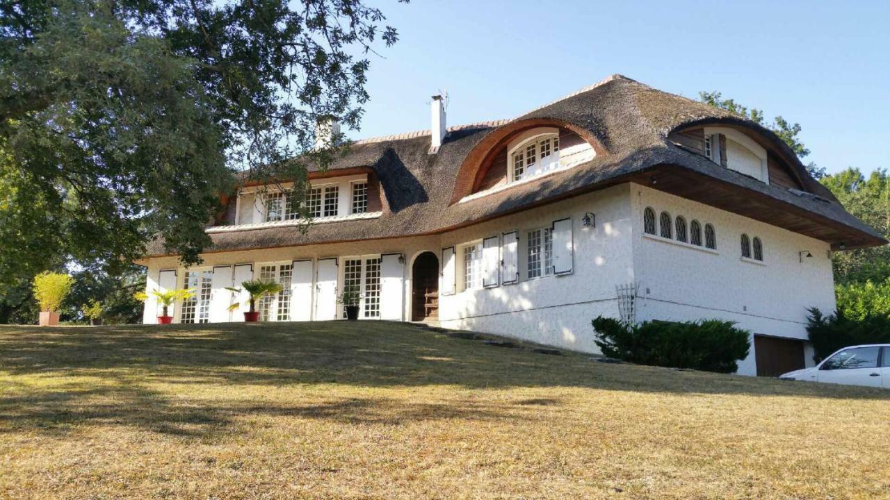 La Belle Chaumiere Bed & Breakfast Bretagne-de-Marsan Exterior foto